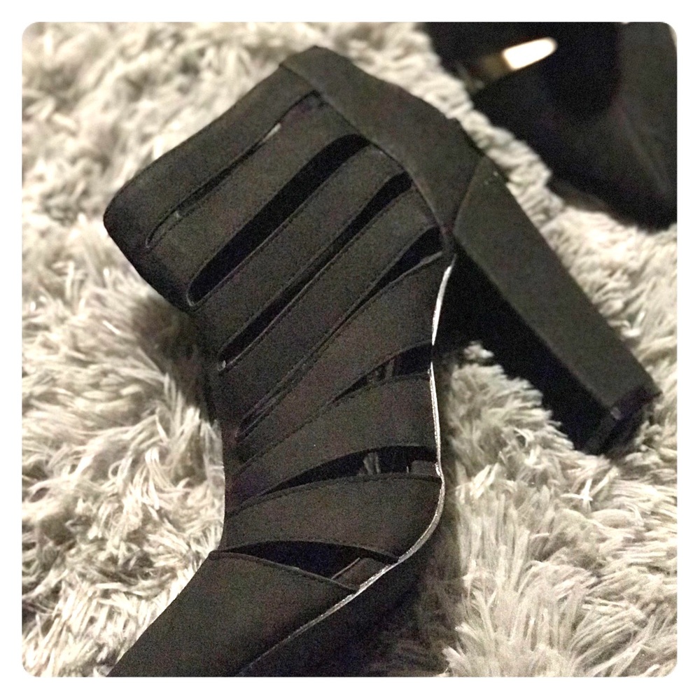 Fabulous Sexy Black Heels